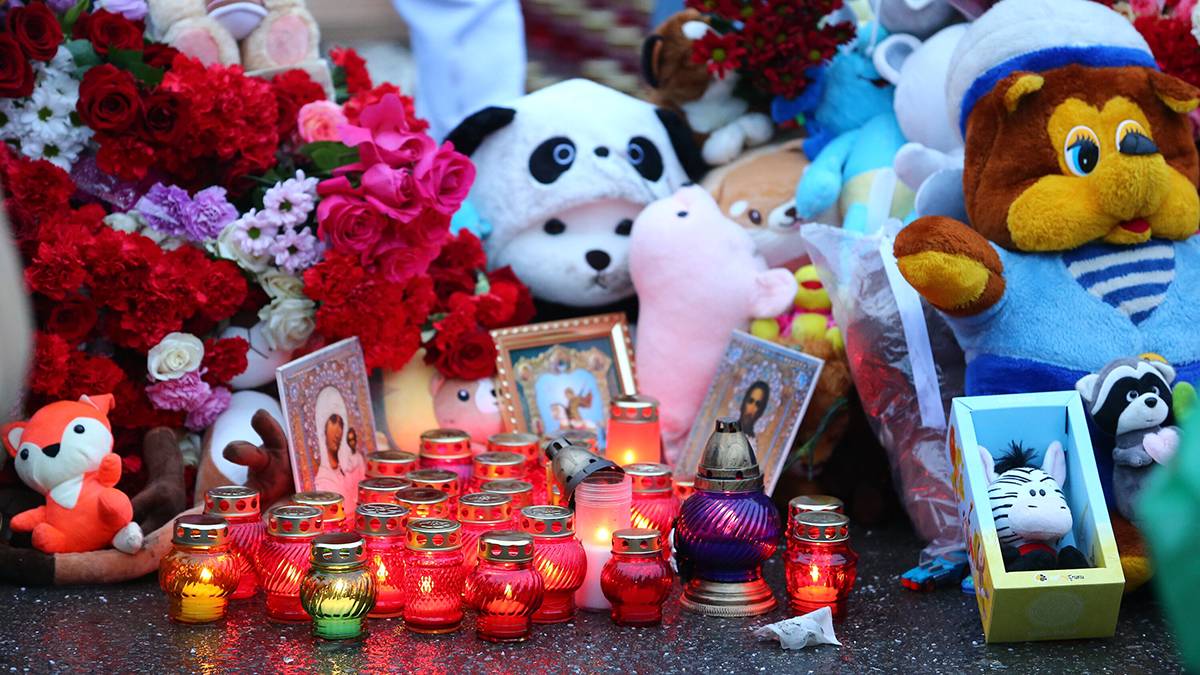 Мемориал жертвам теракта в «Крокусе» сожгли в Новой Москве