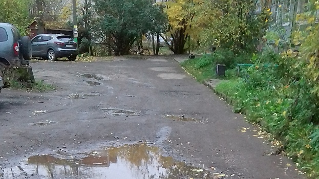 Жители дома по ул. Карла Маркса, 85 в Вологде утвердили проект ремонта двора на следующий год