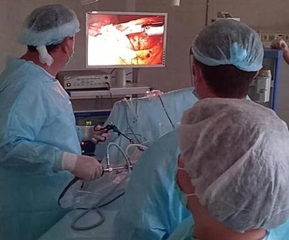 Оренбургские врачи удалили из печени мужчины кисту с паразитами