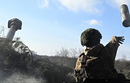 Герасимов: ВС РФ в зоне СВО ведут активную оборону и расширяют зоны контроля