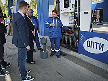 Автомобилисты проверили качество топлива в мобильной лаборатории «Газпром нефти»