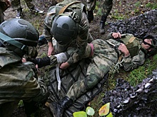 Боец РФ с пробитой головой и конечностями прошел два километра до своих и выжил