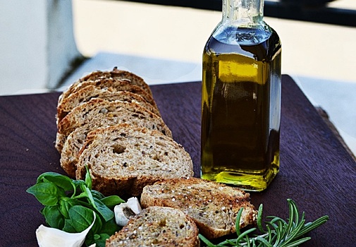 Флеболог перечислил продукты, которые вызывают тромбоз