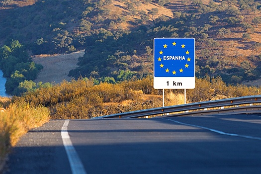 Посол: Власти Испании не стали запрещать въезд автомобилей из РФ