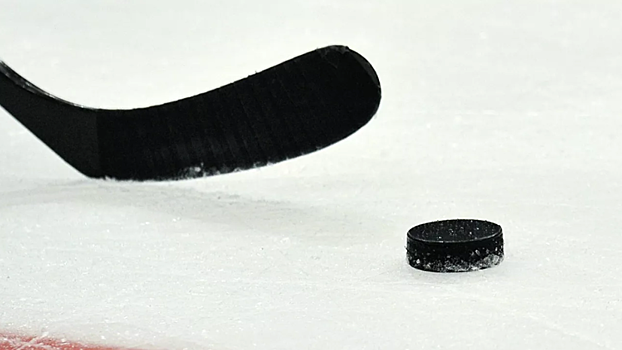 НХЛ может возобновить матчи в августе