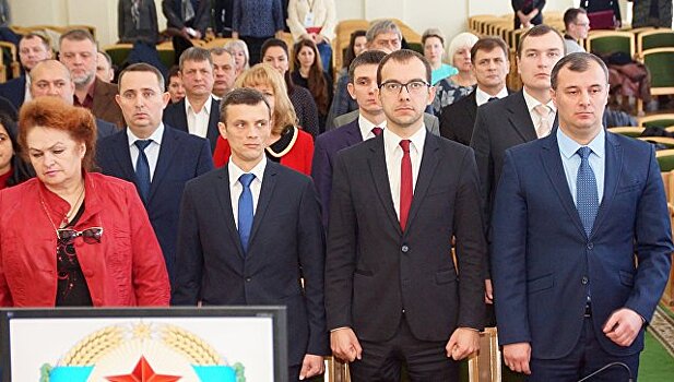 В парламент ЛНР переизбрали более 20 депутатов