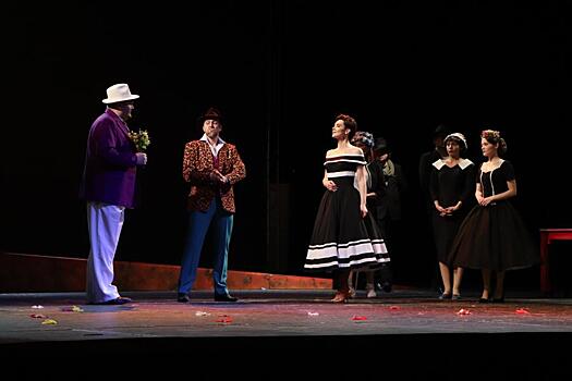 На сцене театра им. М. Горького «готовят» «Собаку на сене»