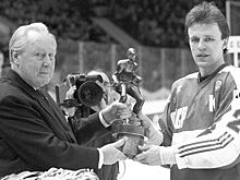 Как хоккеист Фетисов вернул СССР золото чемпионата мира. В 1986-м он забил решающий гол в переполненных «Лужниках»