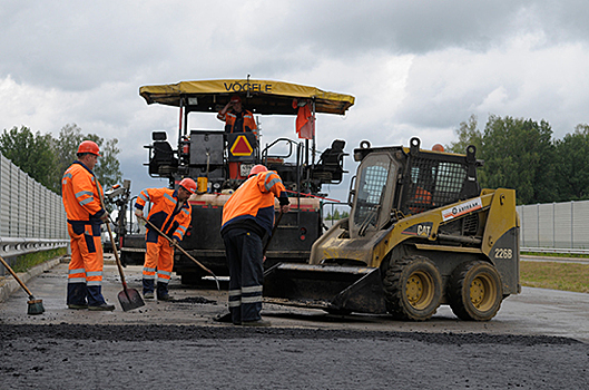 В Приморье начали ремонтировать дороги по федеральному проекту