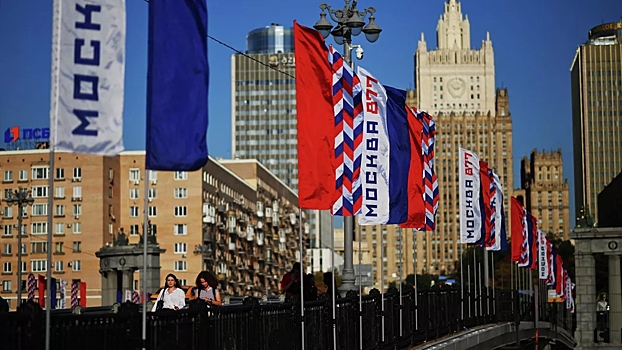 Работу московского транспорта продлят в День города