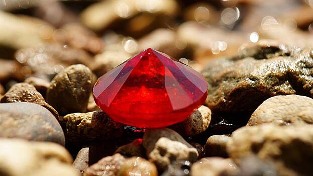 Стало известно, какой драгоценный камень наиболее популярен у россиян