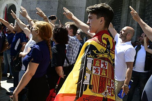 Созревшая ненависть: как в огромных теплицах Испании были посеяны семена движения ультраправых
