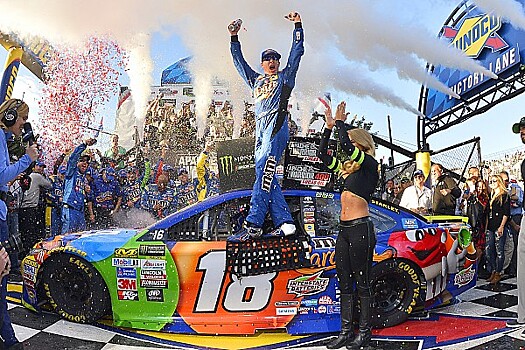 Кайл Буш выиграл гонку NASCAR Cup в Довере