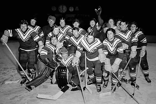 Войти в историю: хоккеисты СССР выиграли три крупнейших турнира в один день