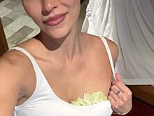 Регина Тодоренко показала, как справляется с лактостазом: забавное фото