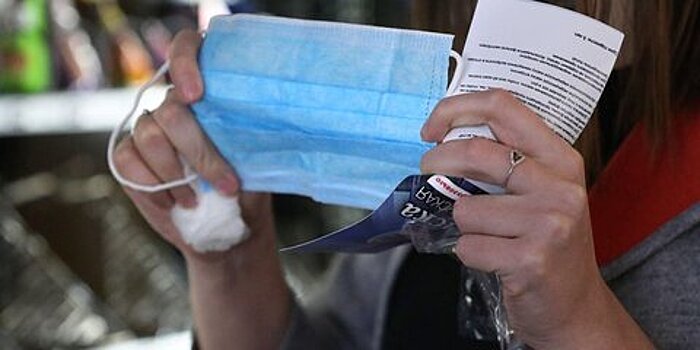 В России зафиксировали рост продаж масок и антисептиков