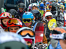 Туристы жалуются на огромные очереди на подъемники в Красной Поляне