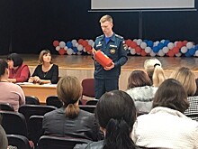 Сотрудники севастопольского чрезвычайного ведомства выступили на родительских собраниях