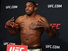 Сергей Спивак провалил дебют в UFC: забит Харрисом за 50 секунд