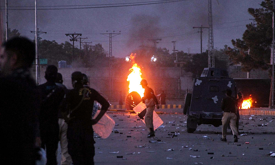 Столкновения протестующих с силами безопасности в городе Кветта