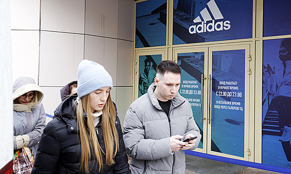 Какие крупнейшие компании уходят из России