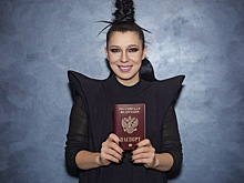 Новый муж, новый паспорт, новая жизнь. Почему Ёлка отказалась от гражданства Украины?