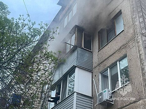 В Новотроицке во время пожара спасли 15 человек