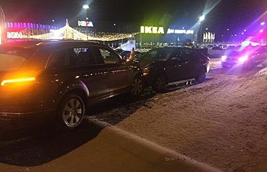 Екатеринбурженка на Audi Q7 устроила ДТП, в котором пострадал ребёнок