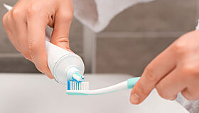 Стоматолог назвала 10 опасных веществ в составе зубных паст