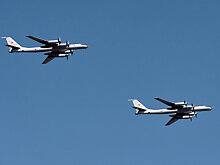 Ту-142 пролетели над военным лагерем США