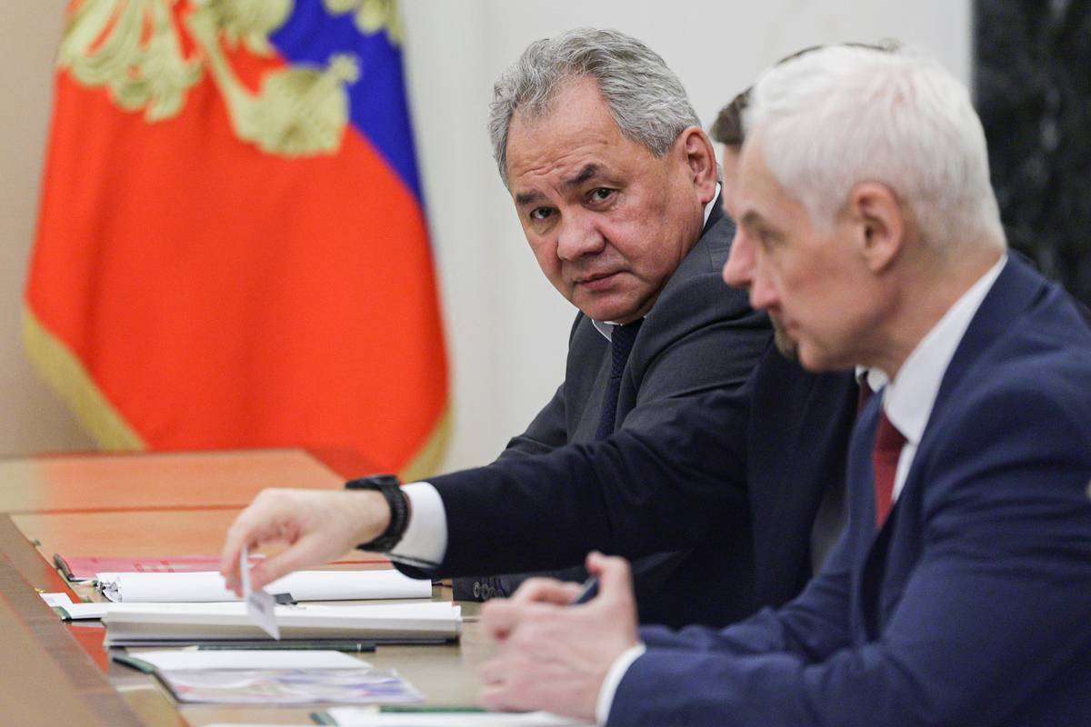 Шойгу рассказал о недовольстве Запада уровнем доверия россиян Путину