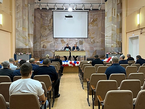 Александр Гришаев провел рабочее совещание по вопросам подготовки дорог к зимнему сезону