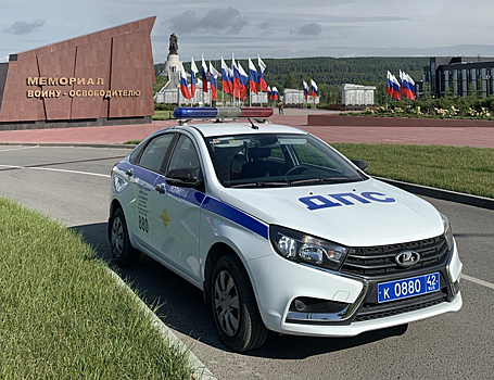 Инспекторы ДПС во время рейда по Кемерову массово поймали лихачей на электросамокатах