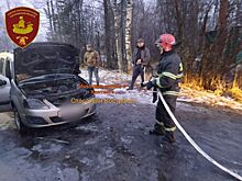 Жуть: машина внезапно вспыхнула в Костромской области