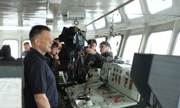 «Мужики, я тут судном управляю вообще-то!»