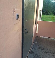 Ремонт эвакуационной двери провели на Борисовском подъезде