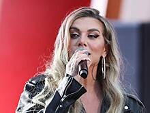 Седокова показала покрытое красными пятнами тело со словами «все горит»