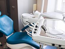 Стоматолог засунул пенис в рот 20-летней пациентке во время осмотра