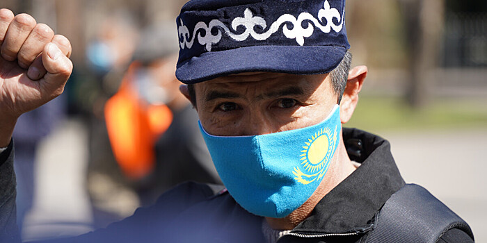 Порядок проведения митингов на предприятиях упростят в Казахстане