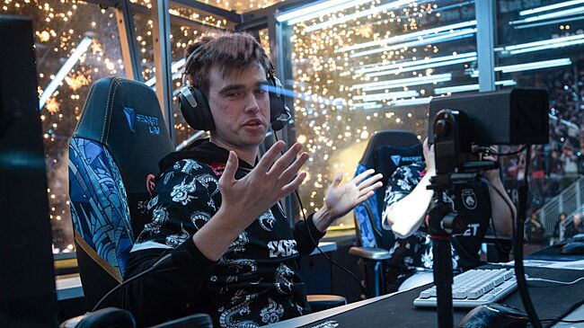 Team Spirit и Tundra Esports вышли в плей-офф FISSURE Universe 4 по «Доте»