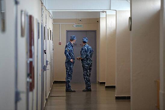 Бывшим российским полицейским вынесли приговоры за взяточничество