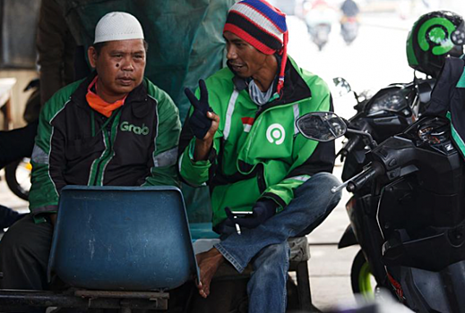 «Пятьдесят водителей борются за один заказ»: вирусная экономика Юго-Восточной Азии