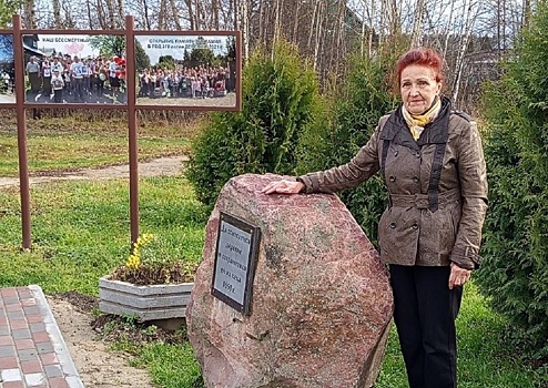 Староста из Борского округа Антонида Коннова помогает благоустраивать свое село