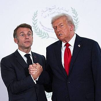 Трамп показал свою переписку с Макроном и генсеком НАТО. О чем они пишут и как это выглядит