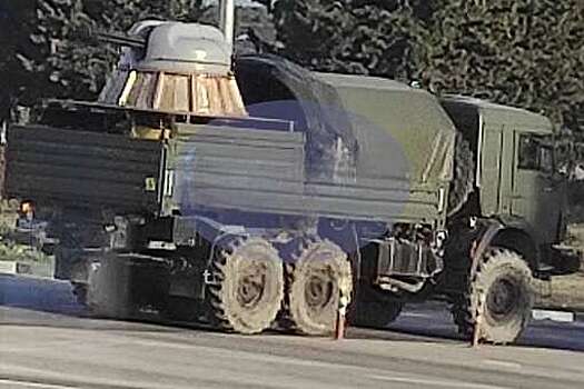 "Осведомитель" опубликовал фото "КамАЗа" с артиллерийской установкой АК-306 в кузове