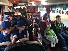 В Армавире школьников учат ПДД на уникальном автобусе-тренажере