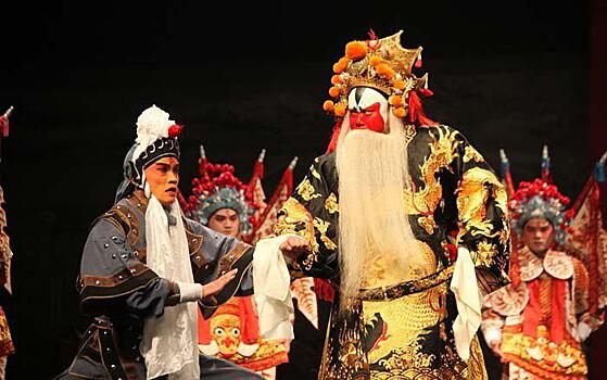 Культурный центр на улице Правды приглашает на пекинскую оперу