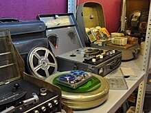Как пара петербуржцев открыла в своей квартире музей звукотехники XX века с шпионскими устройствами и первыми магнитофонами