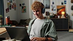 Мемелье, AI-креатор, фуд-стилист: профессии, которые придумали зумеры