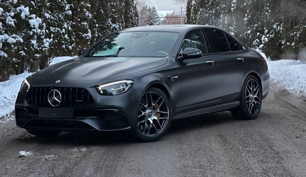 Mercedes Benz e63 AMG Night